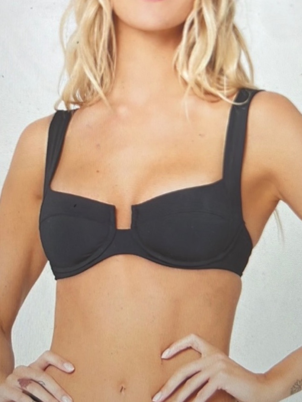 L*Space NWT Camellia Bikini Top X Small Black Underwire Adjustable